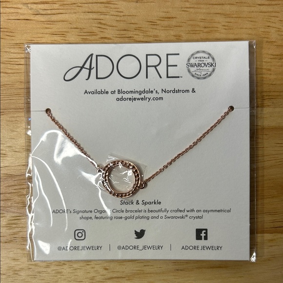 Adore Jewelry - Adore Rose Gold Circle Bracelet with Swarovski Crystal